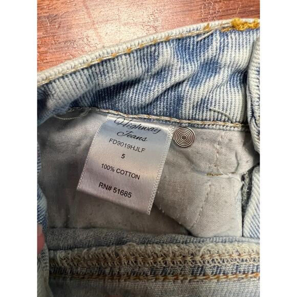 NWT Highway Jeans Light Wash High Rise Distressed Front Size 5 wide straight leg - Picture 6 of 9